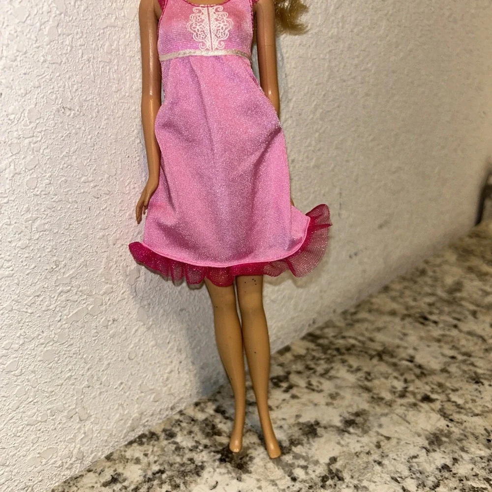N/A barbie doll